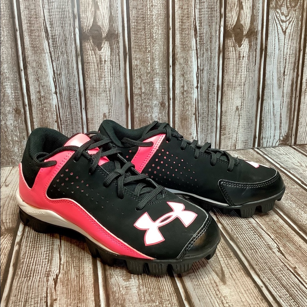 Hot Pink Girls under armor Soccer cleats